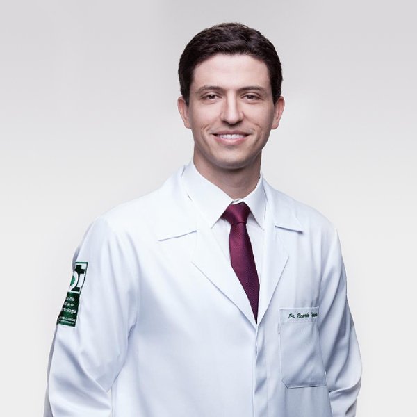 Dr Ricardo Teixeira – Especialista em Coluna | Ortopedia em São Paulo